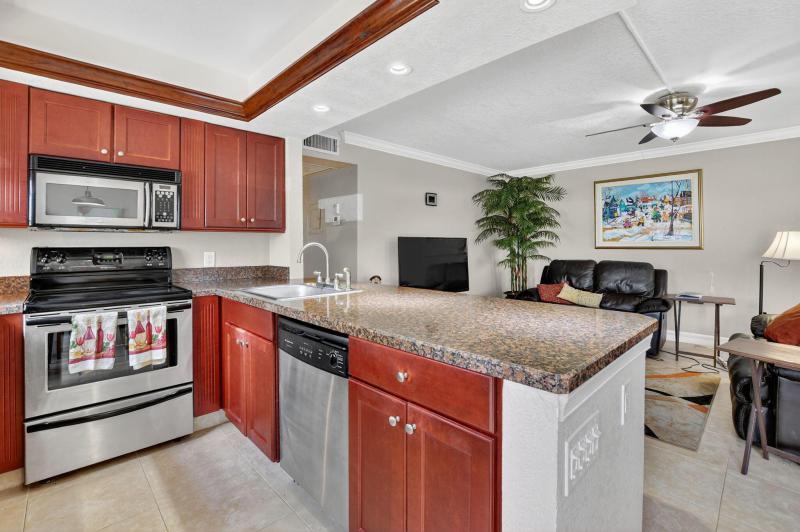  Condo & Townhome Photos