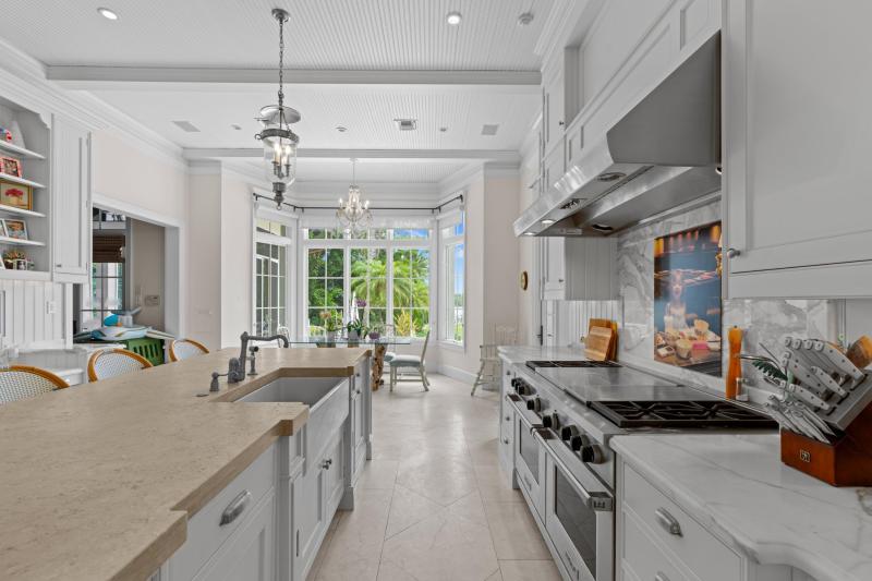  Single Family Homes Photo 15:  Hobe Sound,  FL 33455