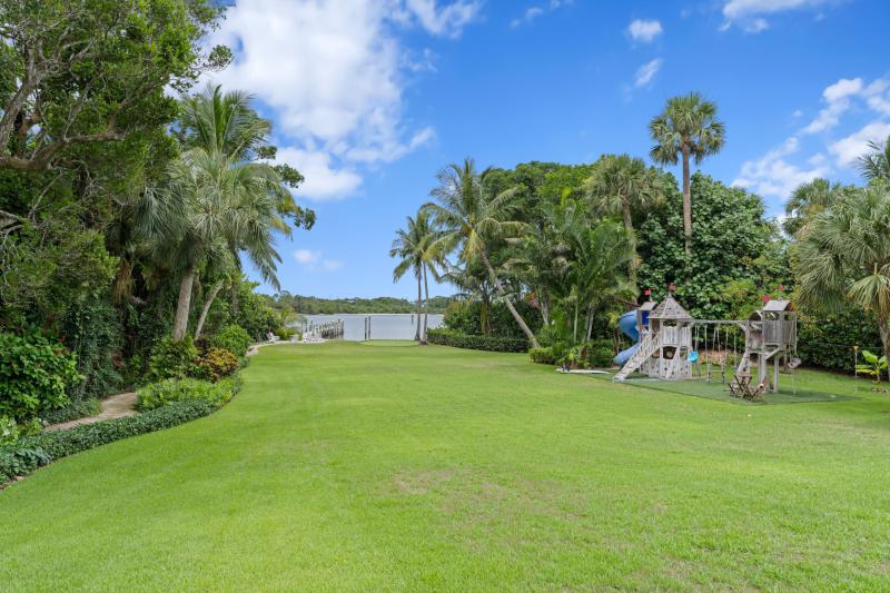  Single Family Homes Photo 26:  Hobe Sound,  FL 33455