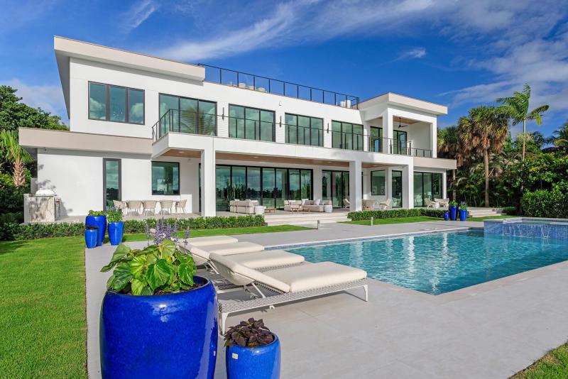  Single Family Homes Photo 2:  Lantana,  FL 33462