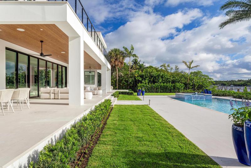  Single Family Homes Photo 6:  Lantana,  FL 33462