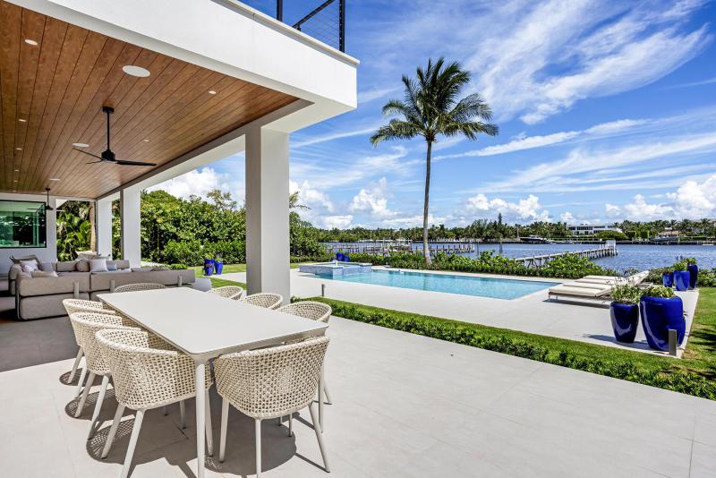  Single Family Homes Photo 9:  Lantana,  FL 33462