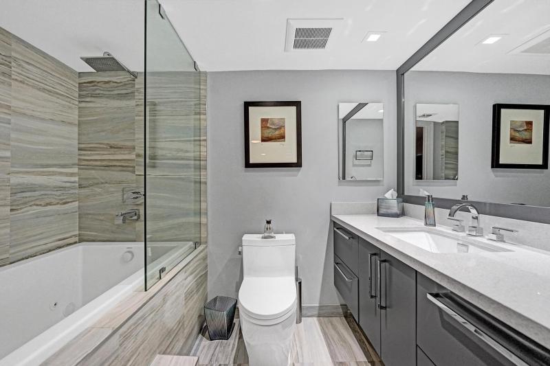  Condo & Townhome Photos