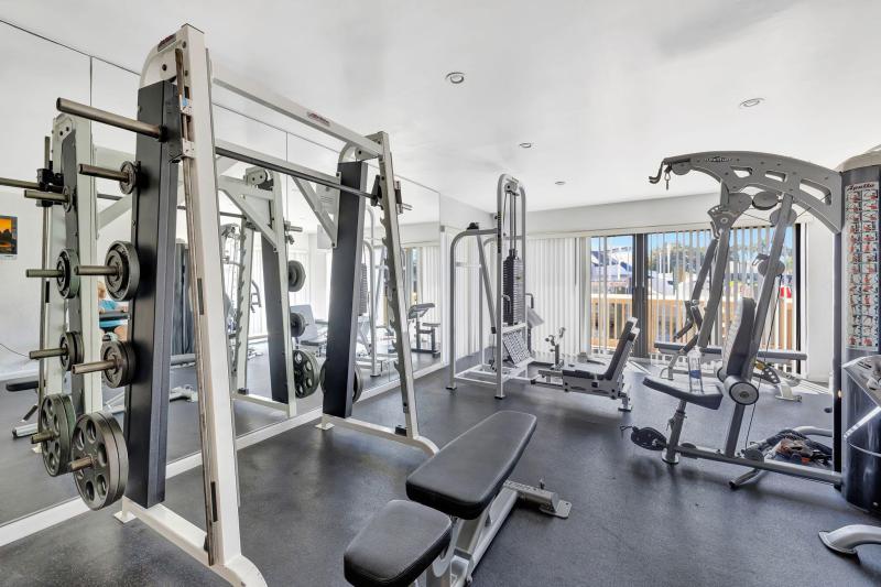  Condo & Townhome Photos