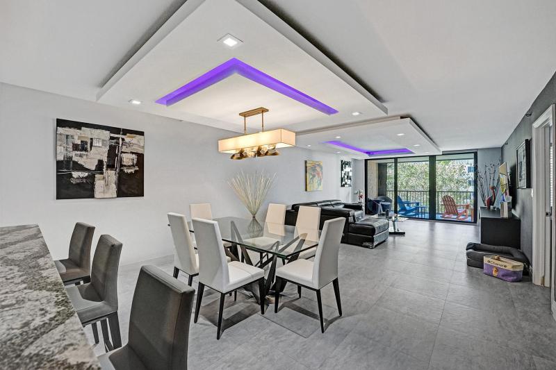  Condo & Townhome Photos