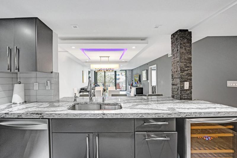  Condo & Townhome Photos