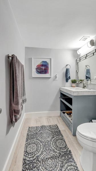  Condo & Townhome Photos