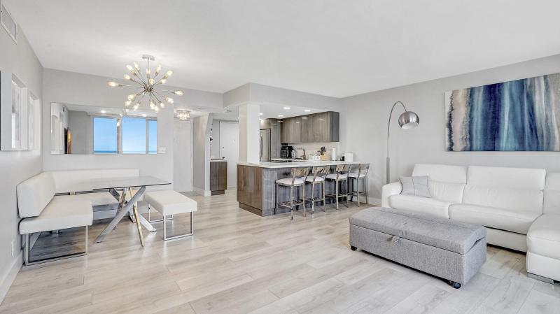  Condo & Townhome Photos