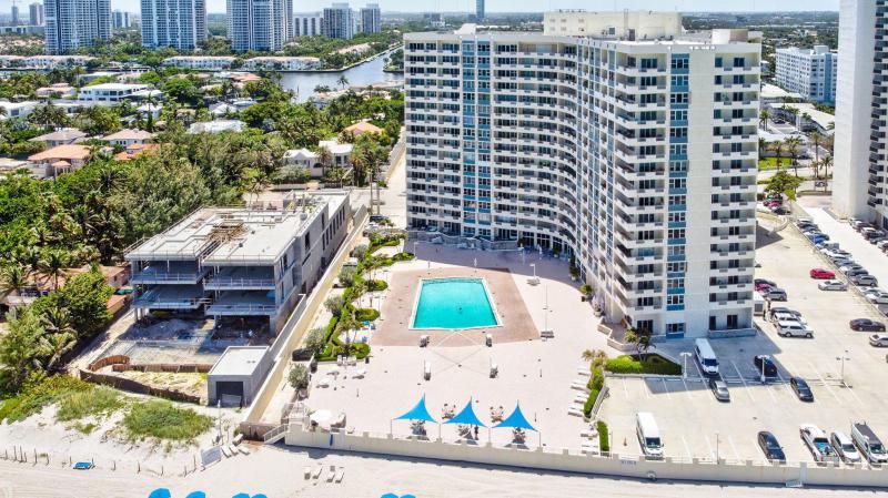  Condo & Townhome Photos
