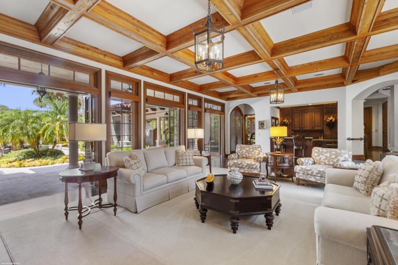  Single Family Homes Photo 12:  Jupiter Island,  FL 33455