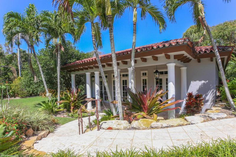  Single Family Homes Photo 42:  Jupiter Island,  FL 33455