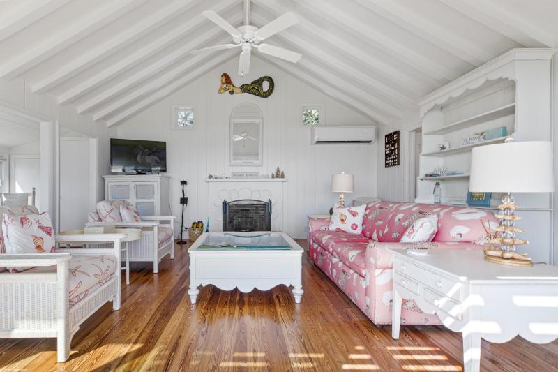  Single Family Homes Photo 60:  Jupiter Island,  FL 33455