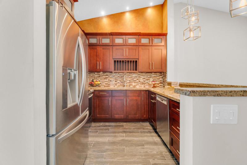  Condo & Townhome Photos