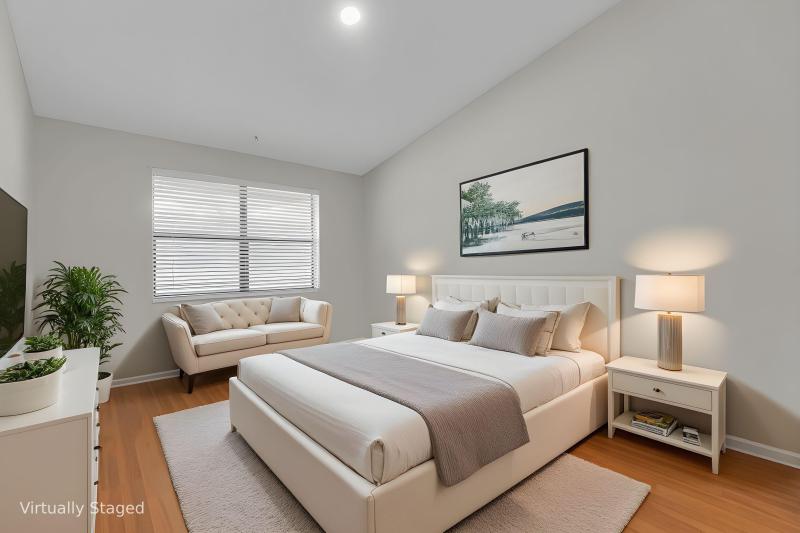  Condo & Townhome Photos