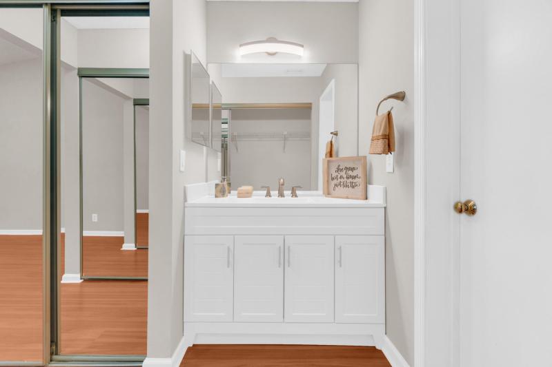  Condo & Townhome Photos