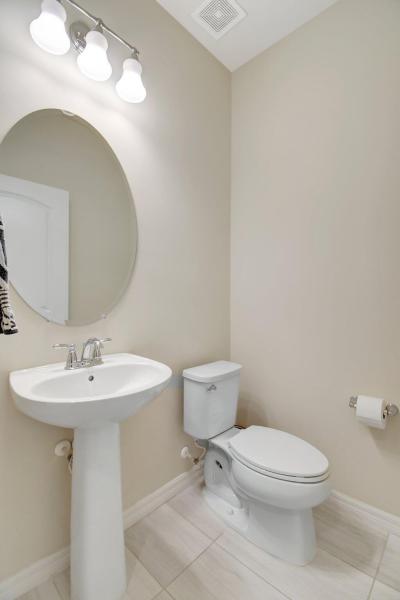  Condo & Townhome Photos