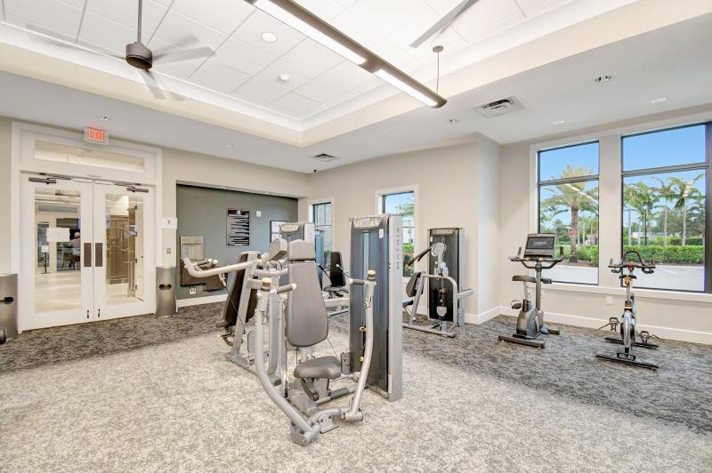  Condo & Townhome Photos