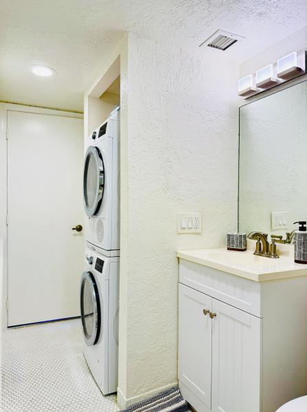  Condo & Townhome Photos