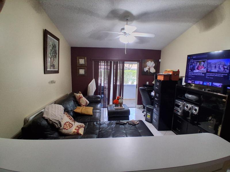  Condo & Townhome Photos