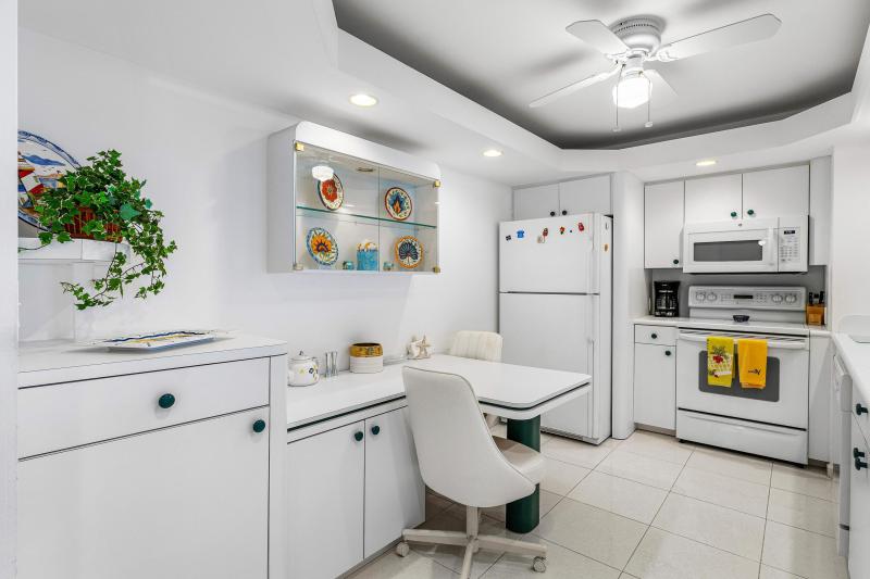  Condo & Townhome Photos