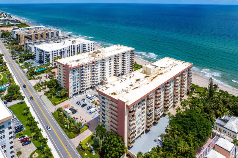  Condo & Townhome Photos
