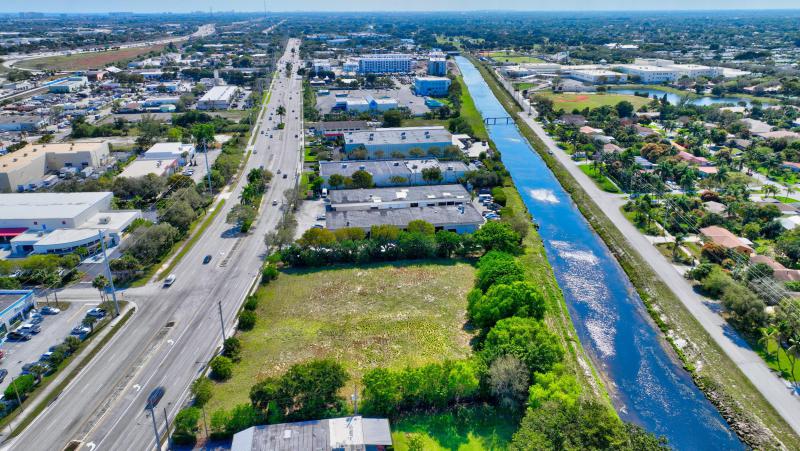  Commercial & Industrial Land Images 