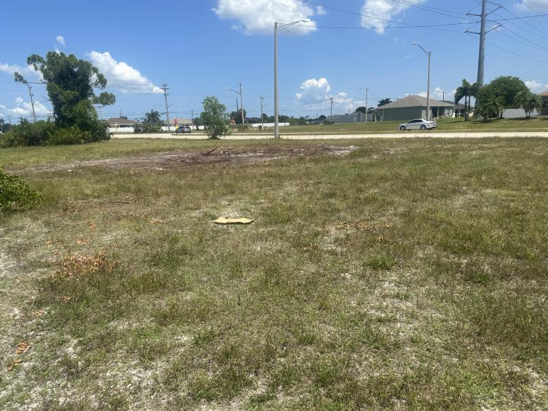  Commercial & Industrial Land Images 