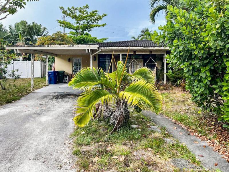  Single Family Homes Photo 2:  Wilton Manors,  FL 33311