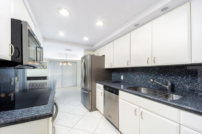  Condo & Townhome Photos