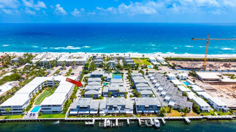  Condo & Townhome Photos