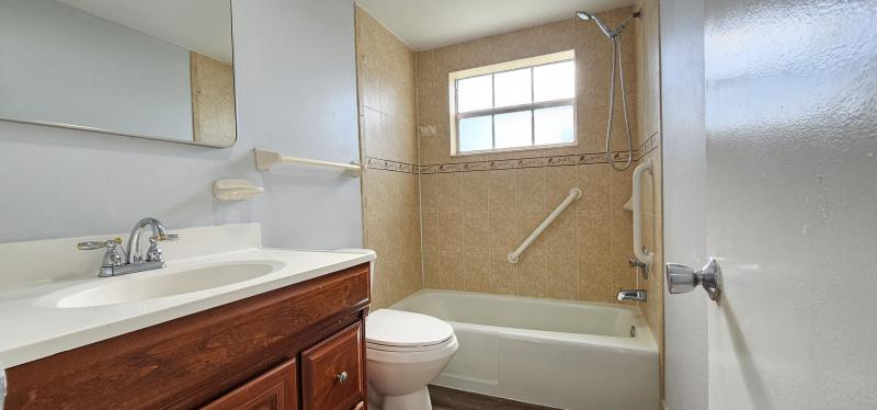  Condo & Townhome Photos