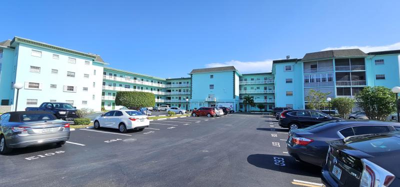 Condo & Townhome Photos