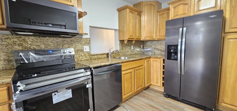  Condo & Townhome Photos