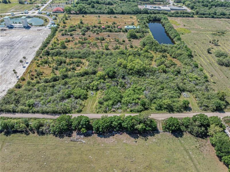  Commercial & Industrial Land Images 