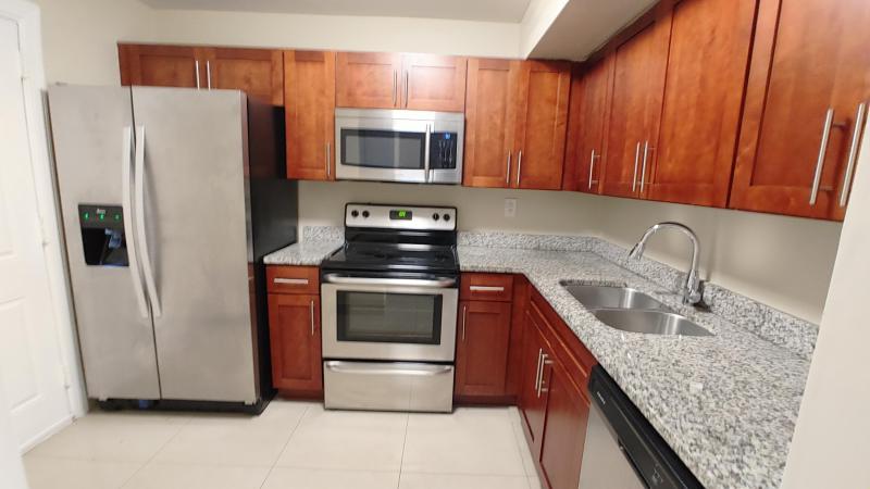  Condo & Townhome Photos