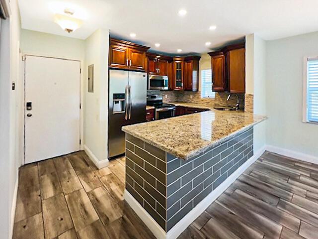  Condo & Townhome Photos
