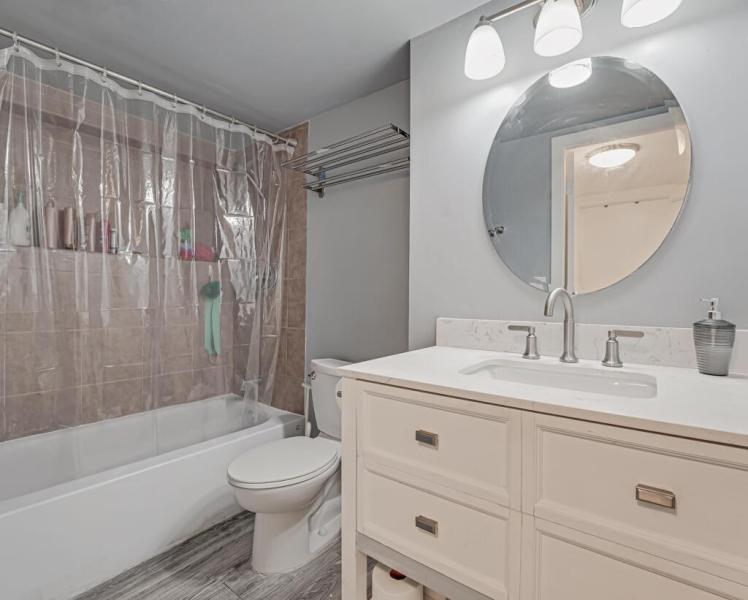  Condo & Townhome Photos