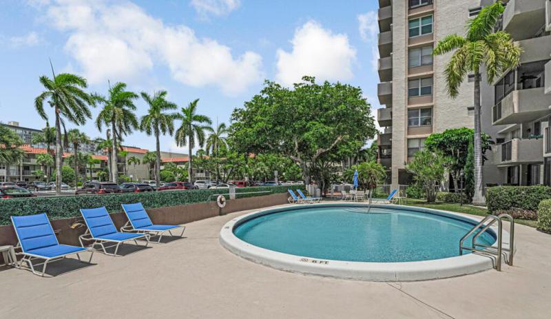  Condo & Townhome Photos