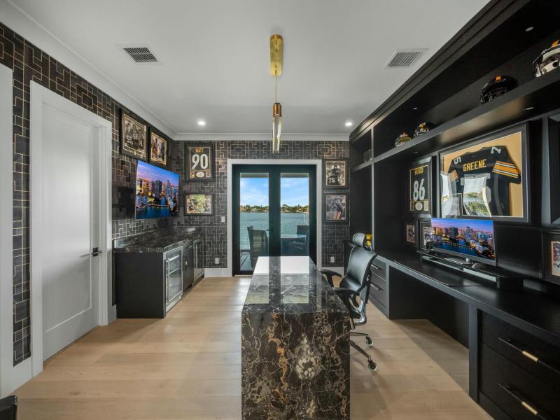  Single Family Homes Photo 70:  Jupiter,  FL 33458