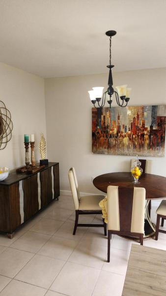  Condo & Townhome Photos
