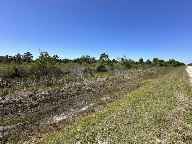  Commercial & Industrial Land Images 