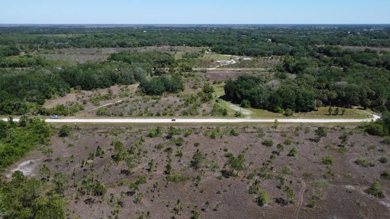  Commercial & Industrial Land Images 