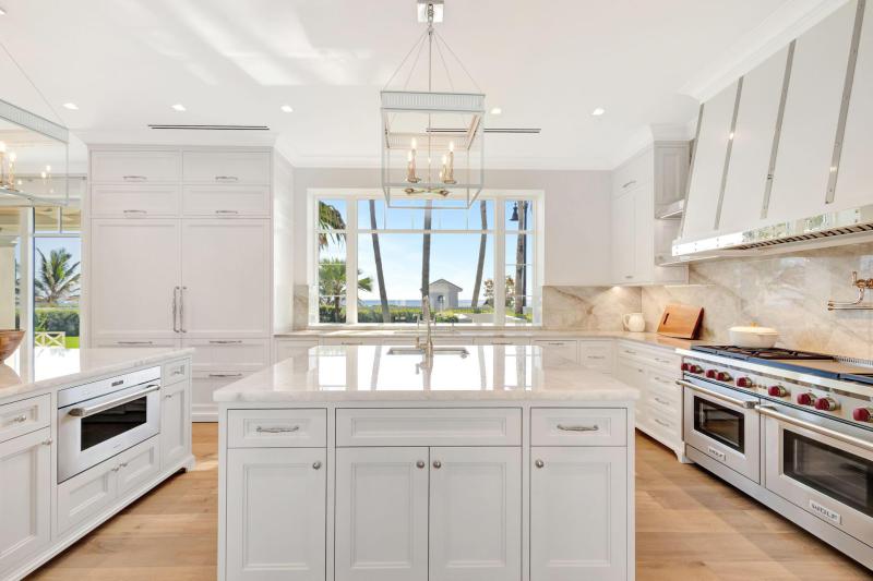  Single Family Homes Photo 13:  Palm Beach,  FL 33480