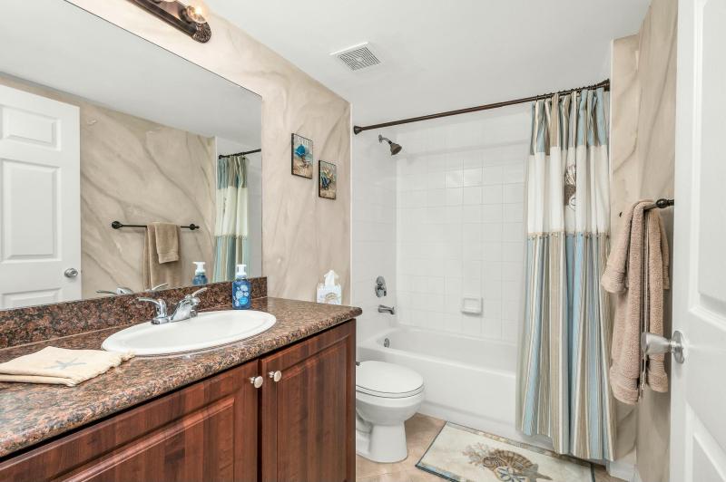  Condo & Townhome Photos