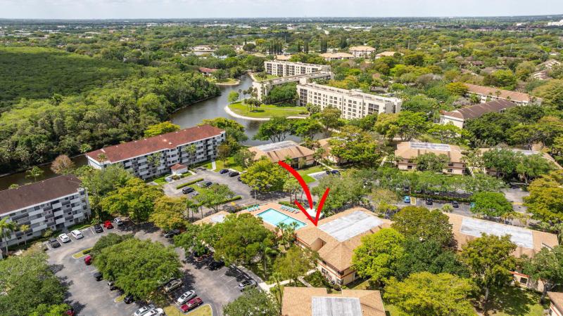  Condo & Townhome Photos