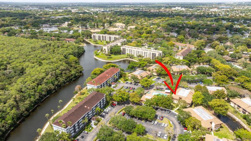  Condo & Townhome Photos