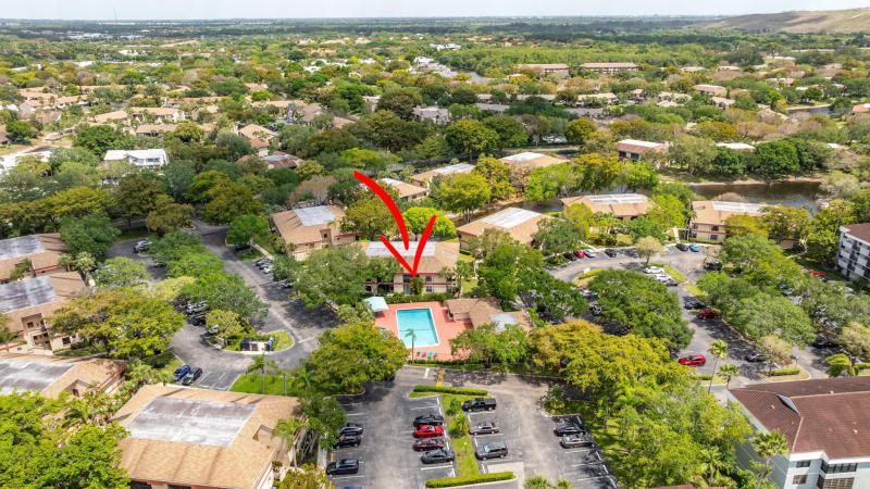  Condo & Townhome Photos