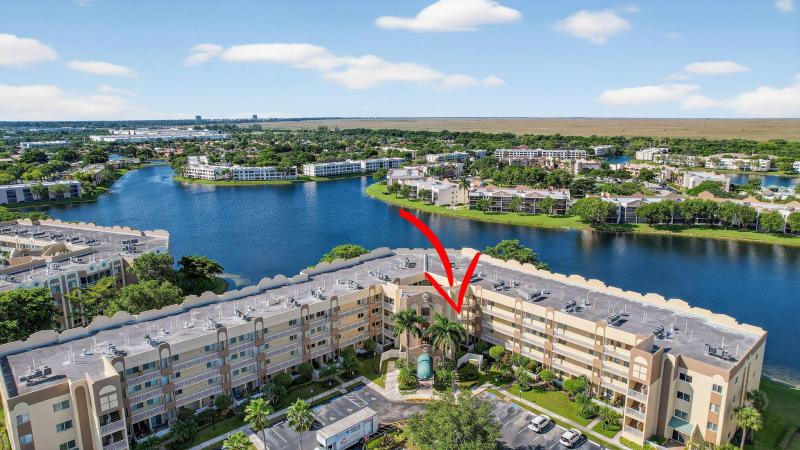  Condo & Townhome Photos