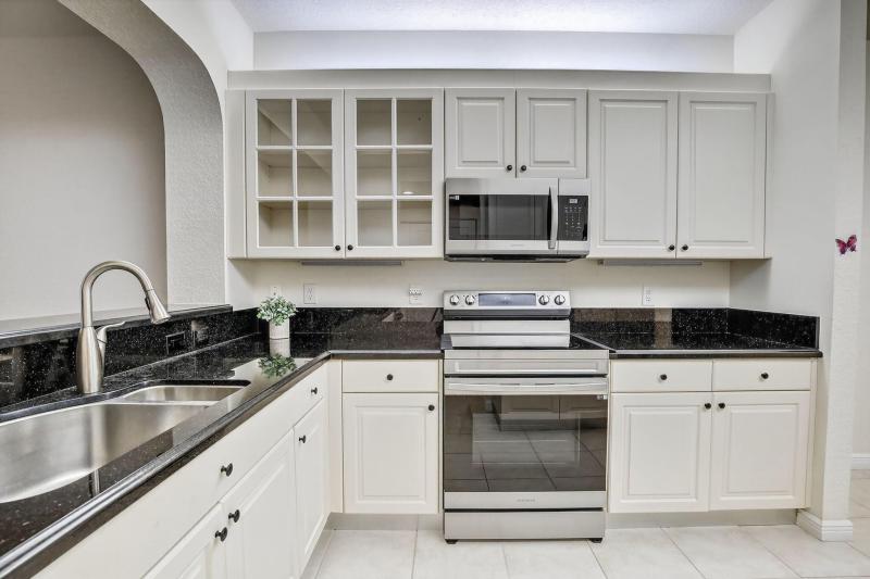  Condo & Townhome Photos