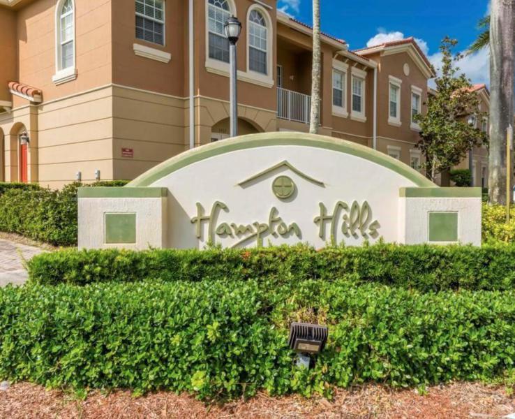  Condo & Townhome Photos